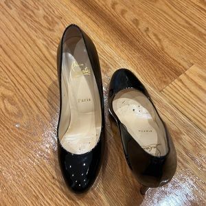 High heels black platform patent leather it’s such a nice shoe